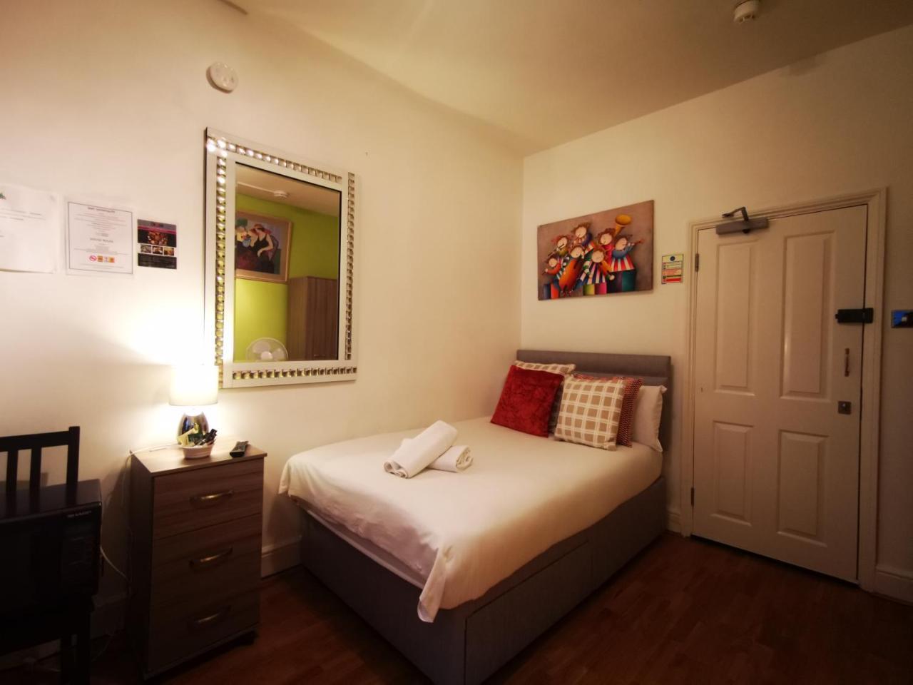 Capital Host- Apartments Euston 런던 외부 사진