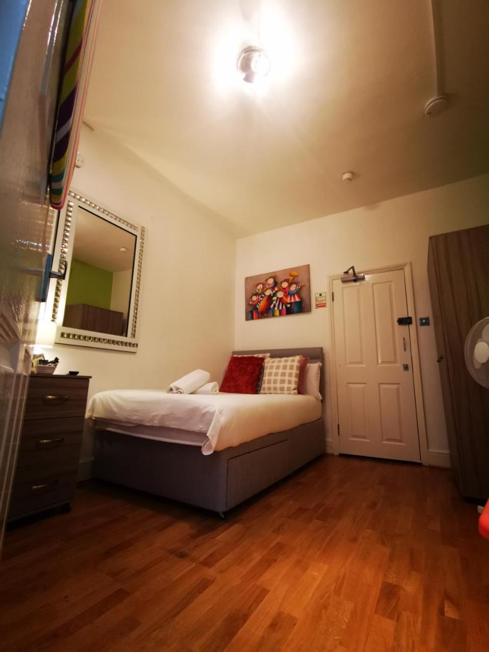 Capital Host- Apartments Euston 런던 외부 사진